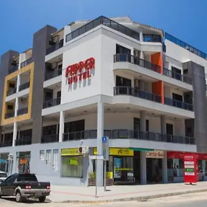 Hotel Flipper, Laguna